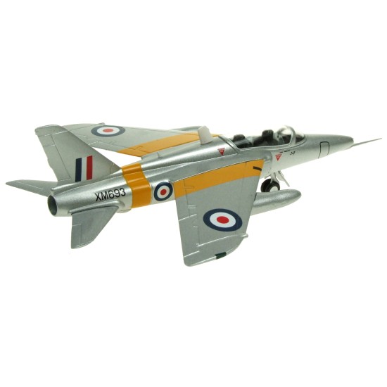 AV7222006 - 1/72 FOLLAND GNAT ROYAL AIR FORCE TRAINER XM693 1990 LIVERY